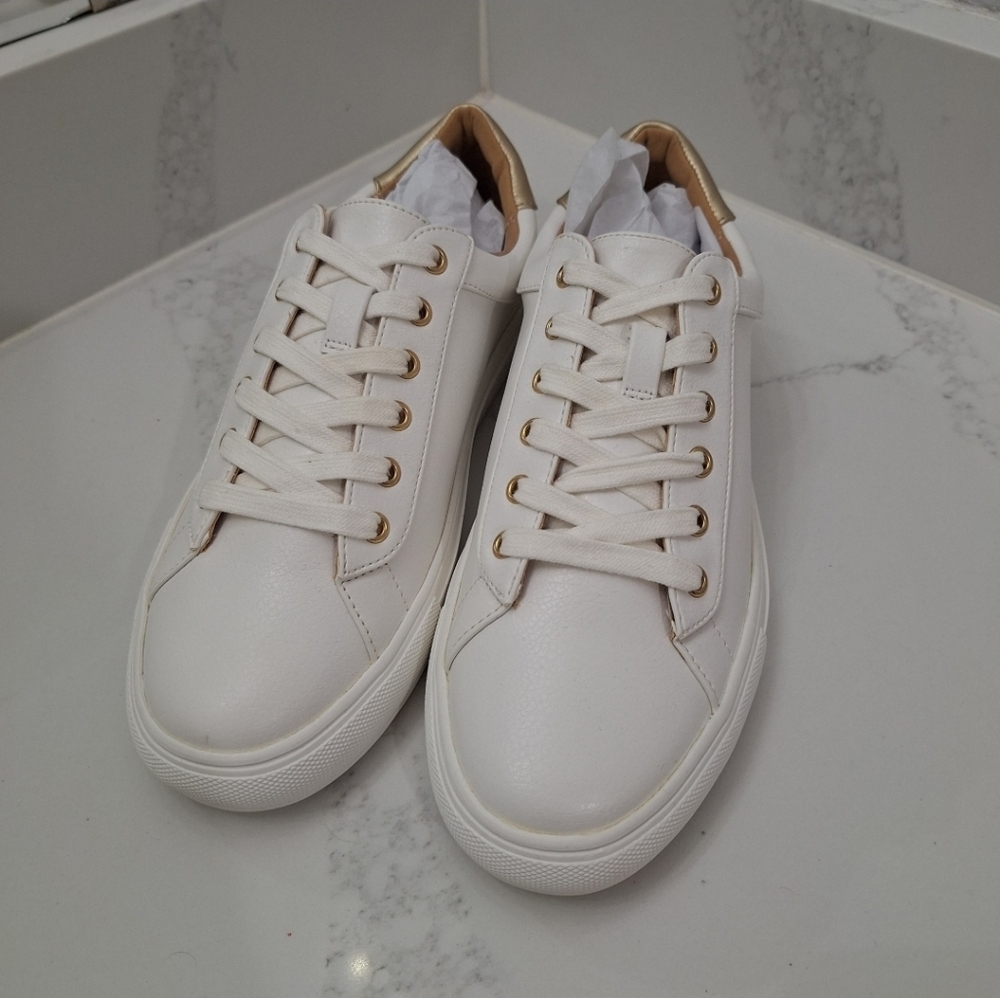 LOFT Whisper White Everyday Lace Up Sneakers - Picture 4 of 9